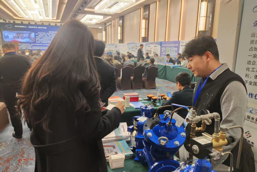 1760696788154981.png 640 (4).png